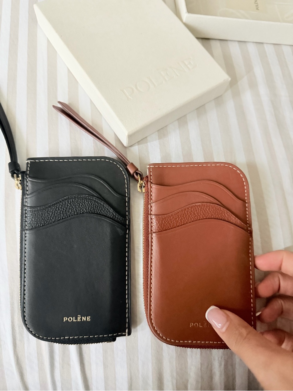Atla Card Holder
EDITION DUO COGNAC  & BLACK